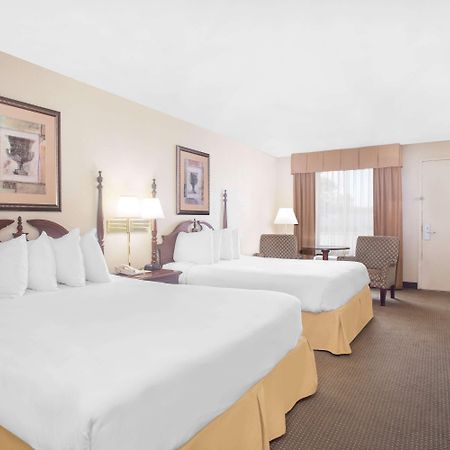 Days Inn By Wyndham Metter Esterno foto