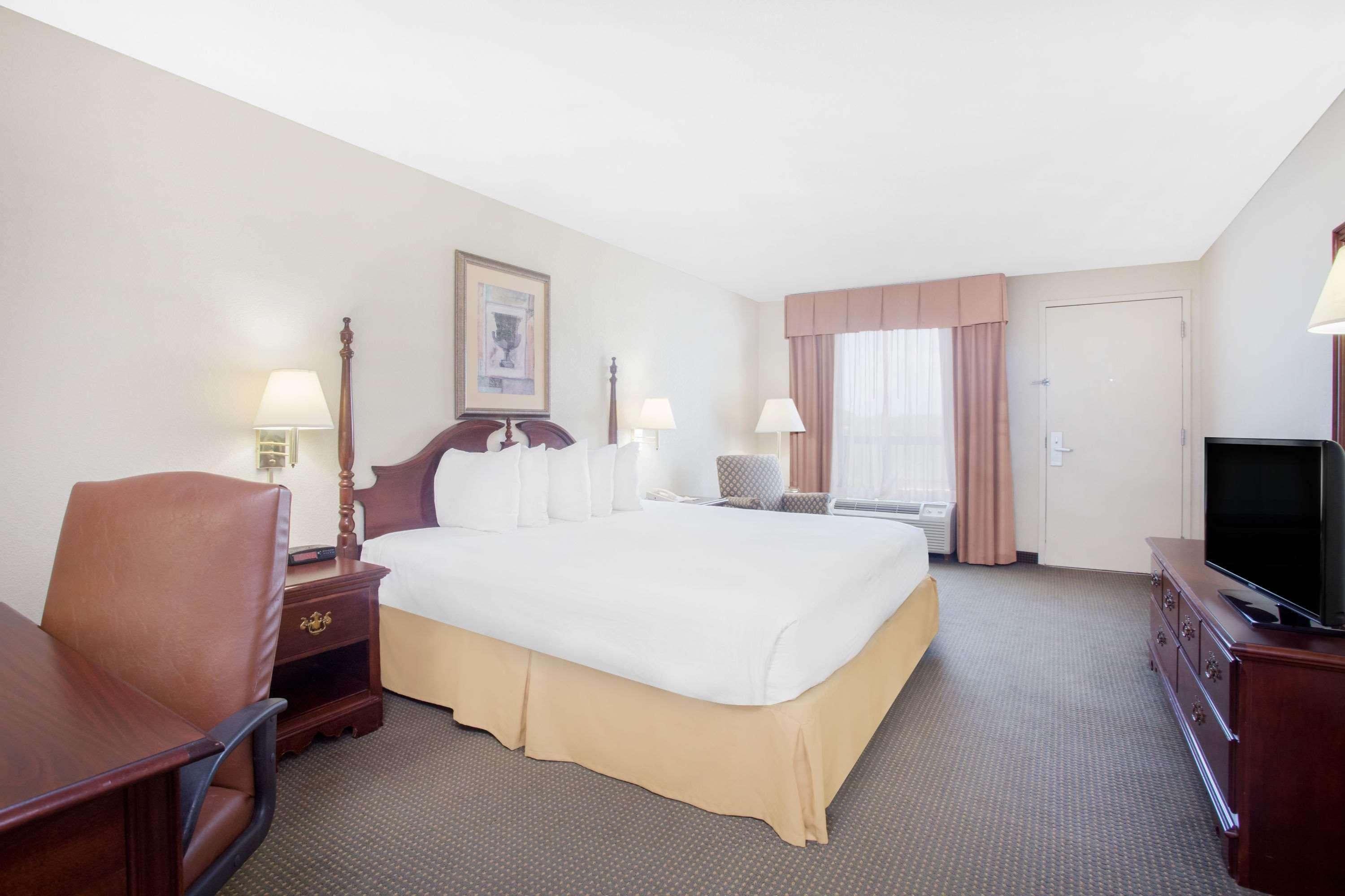 Days Inn By Wyndham Metter Esterno foto