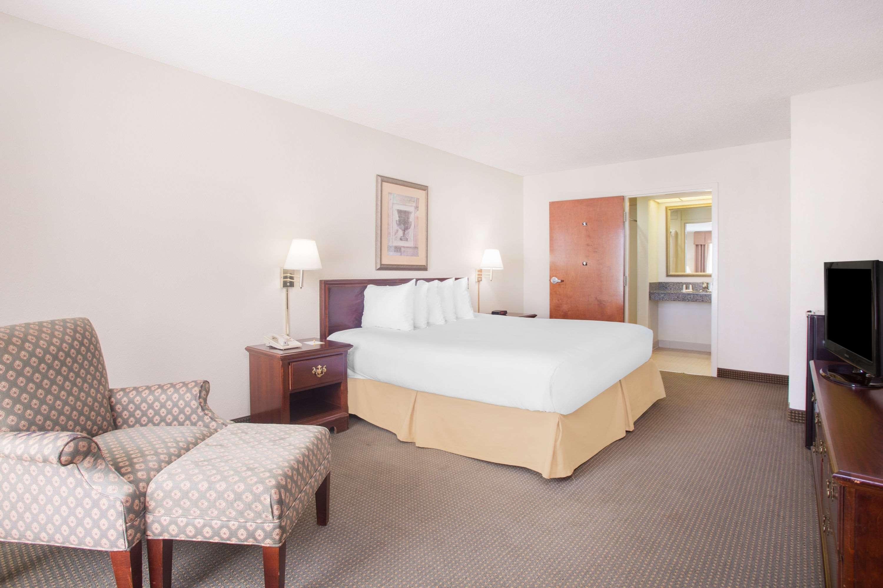 Days Inn By Wyndham Metter Esterno foto