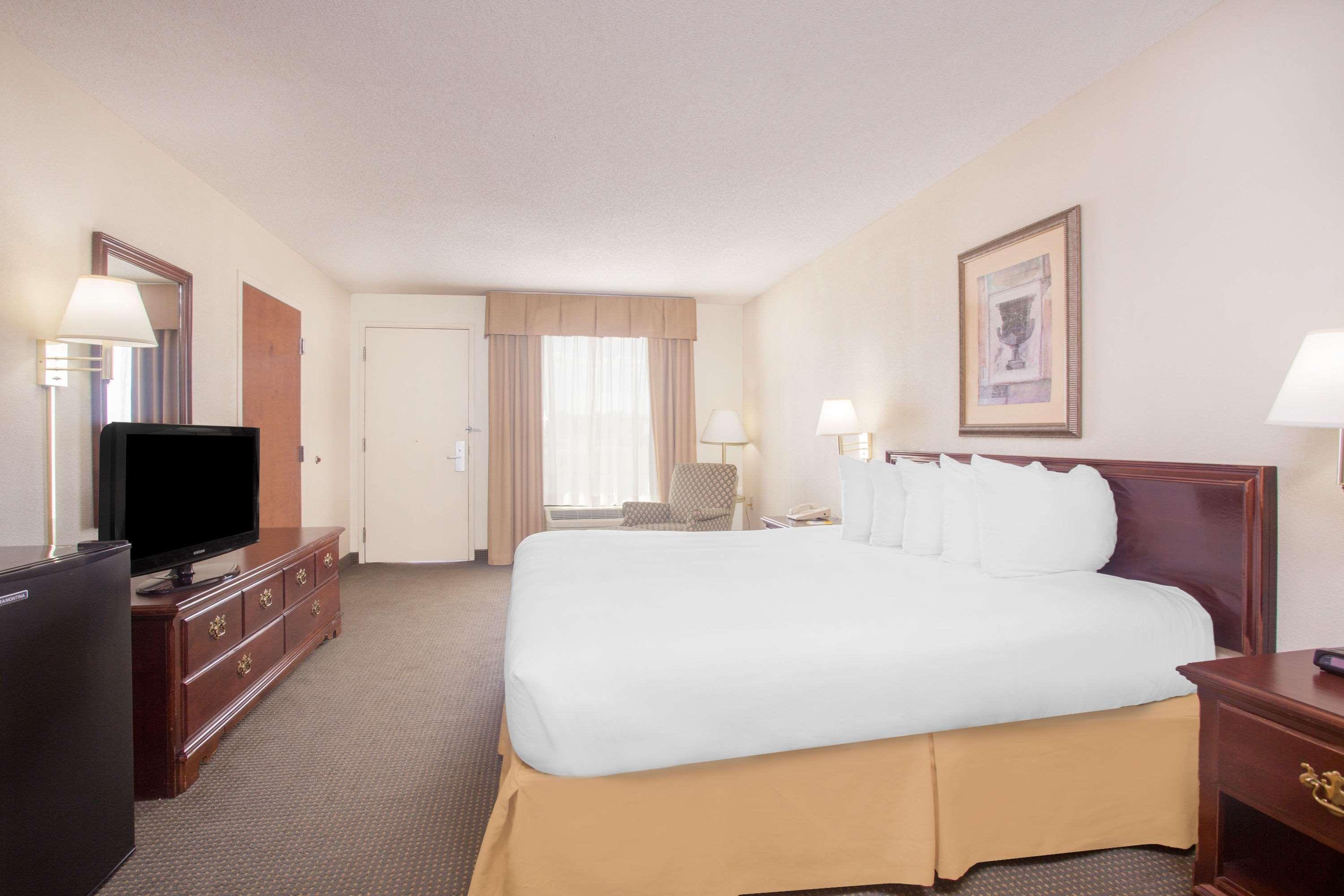 Days Inn By Wyndham Metter Esterno foto